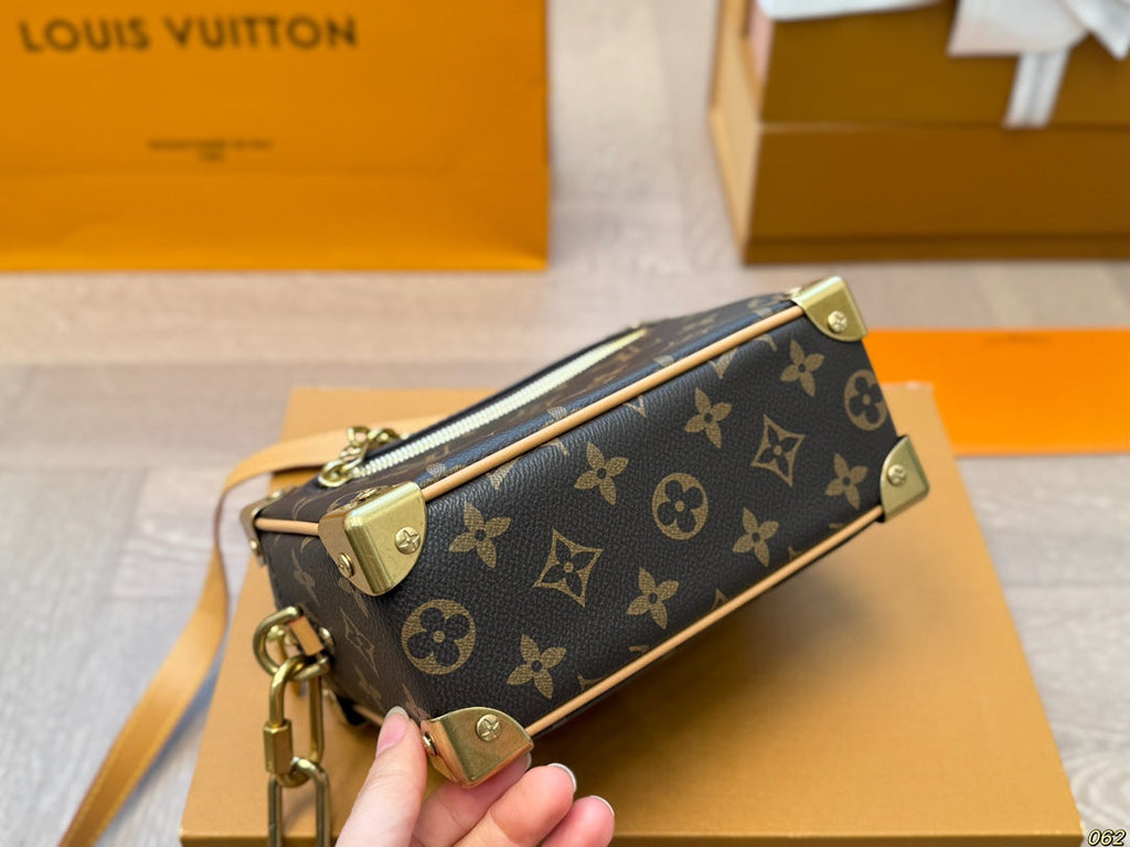Louis Vuitton LV Soft Trunk Box Bag Satchel 18x12cm