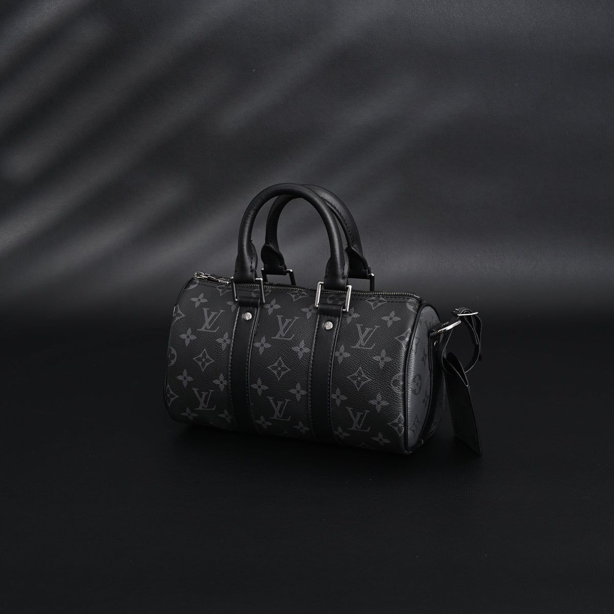 Louis Vuitton Keepall Bandoulière 50 – Monogram Eclipse Canvas